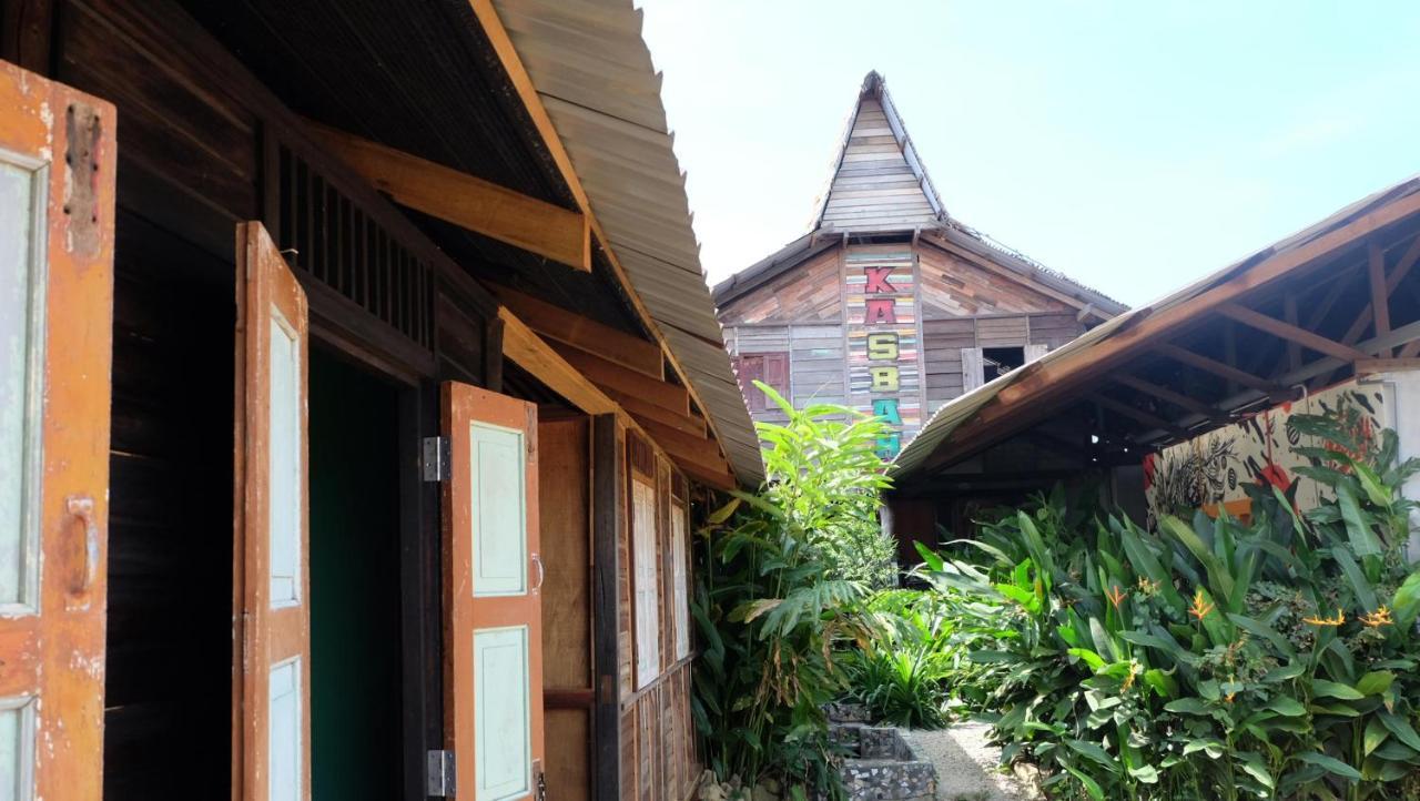 兰卡威古堡酒店 珍南海滩 外观 照片