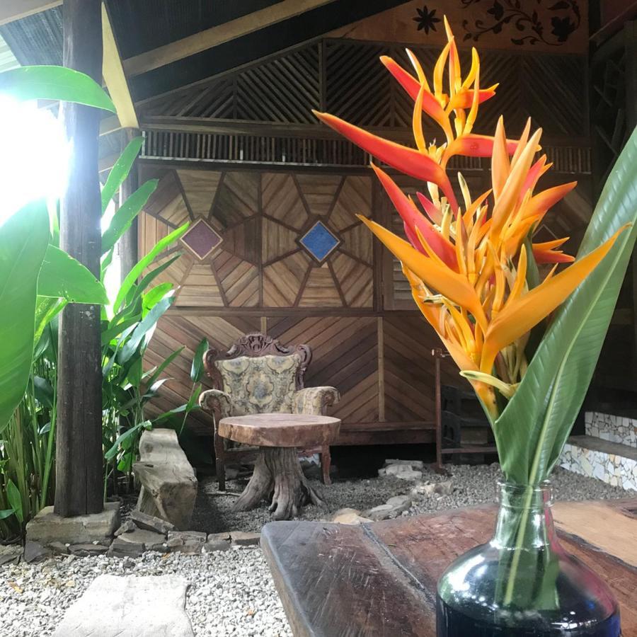 兰卡威古堡酒店 珍南海滩 外观 照片